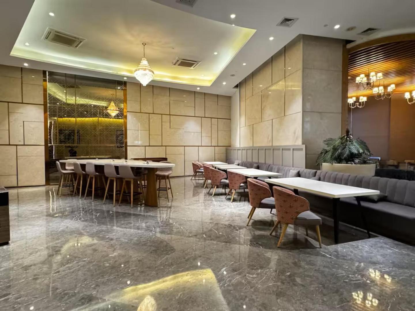 Apartment Monarch Noida