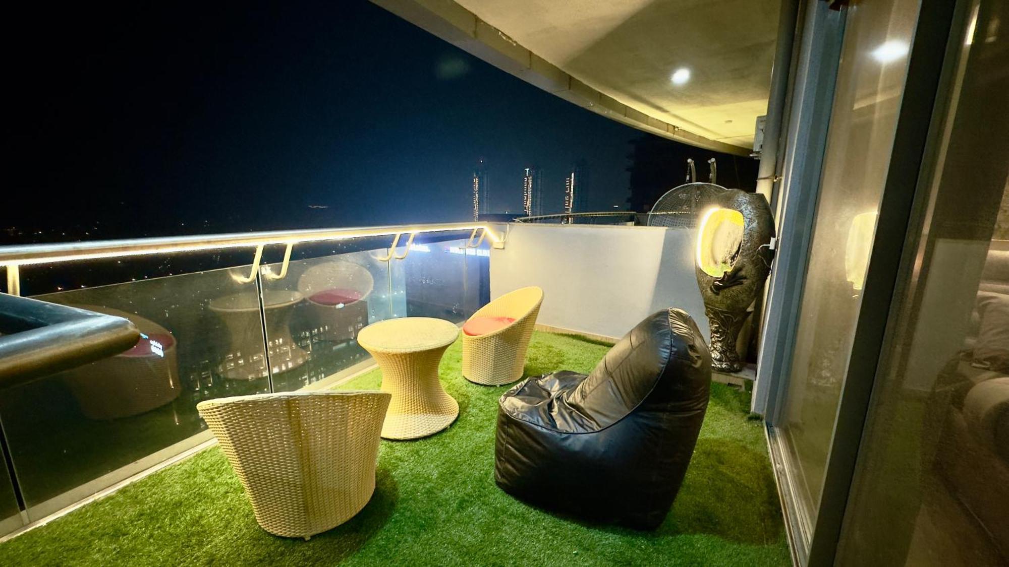 Apartment Monarch Noida New Delhi