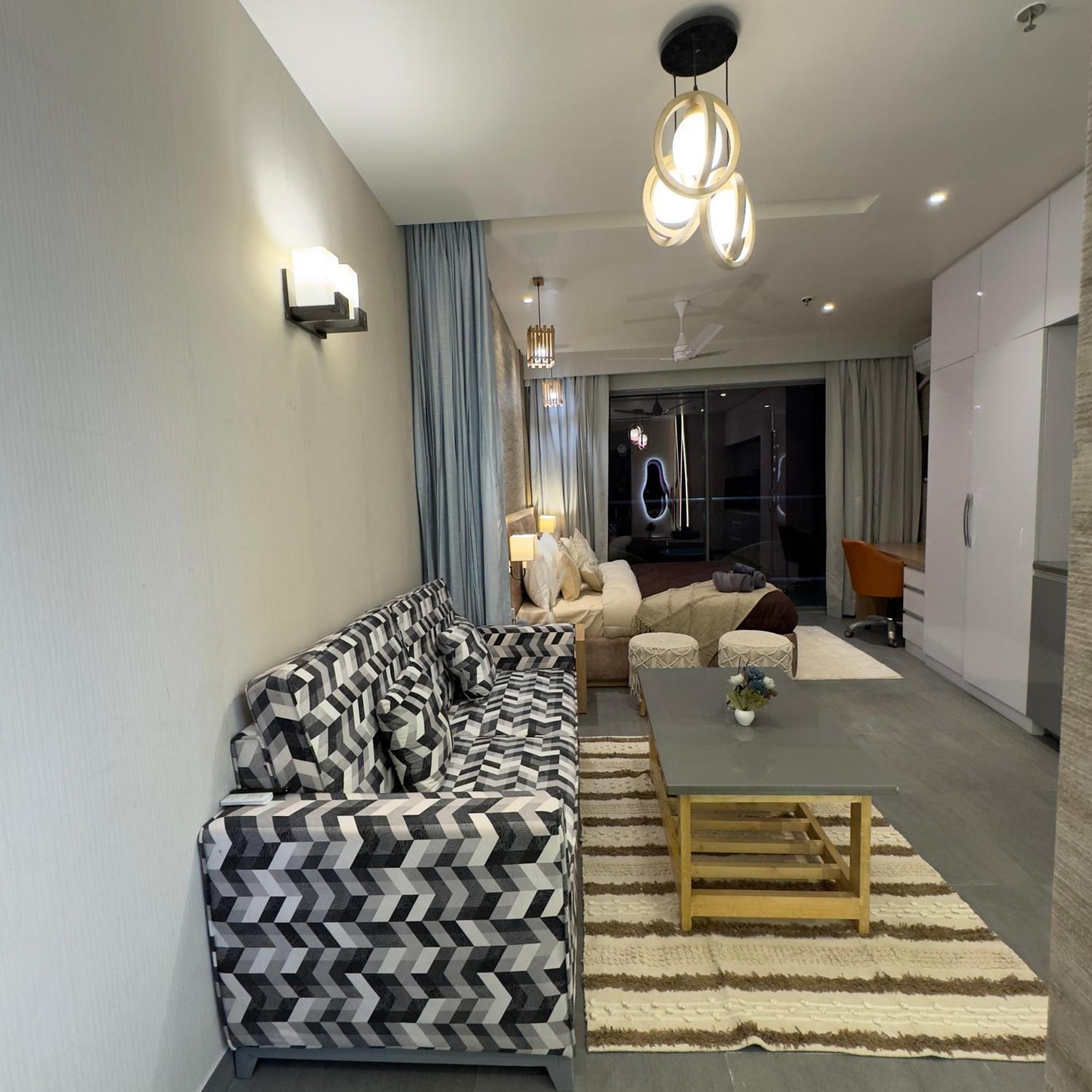 Apartment Monarch Noida