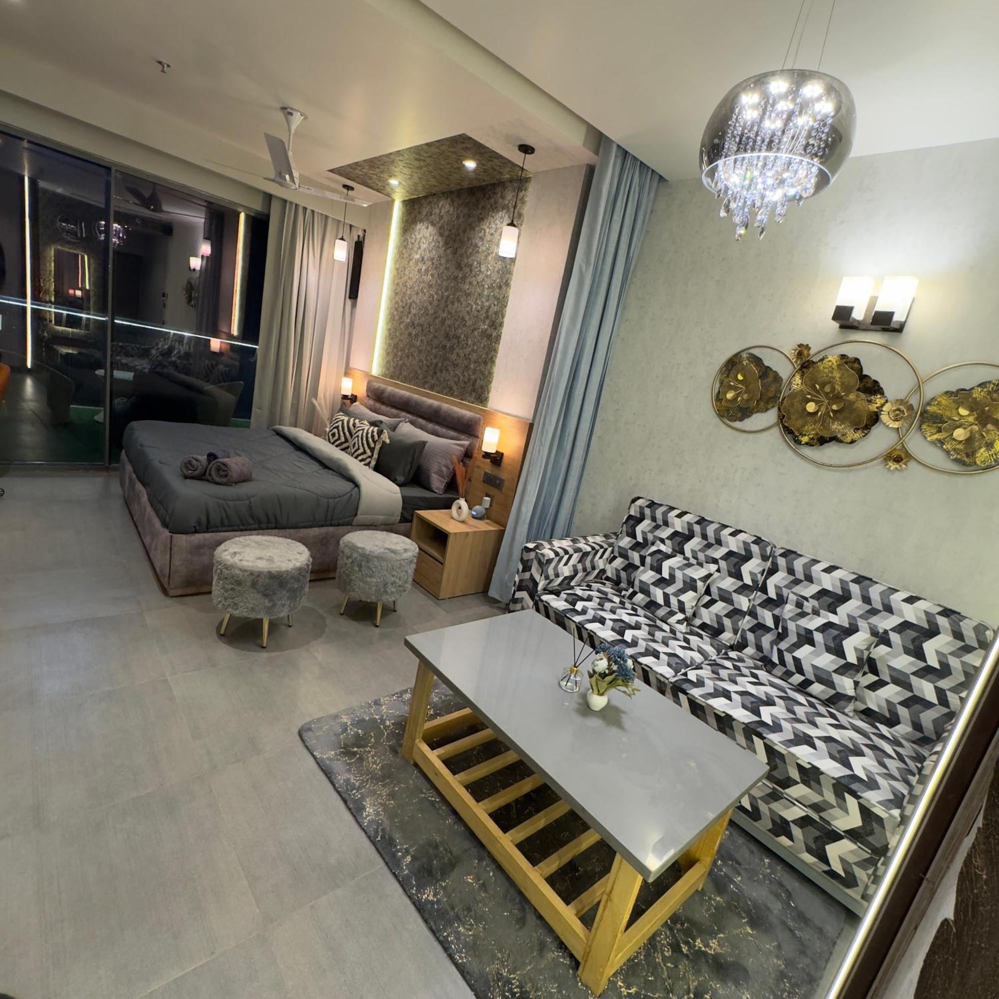 Monarch Noida Apartment *